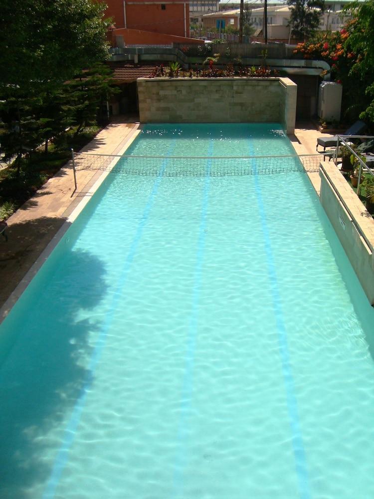 Hotel Sunny Garden Antananarivo Esterno foto